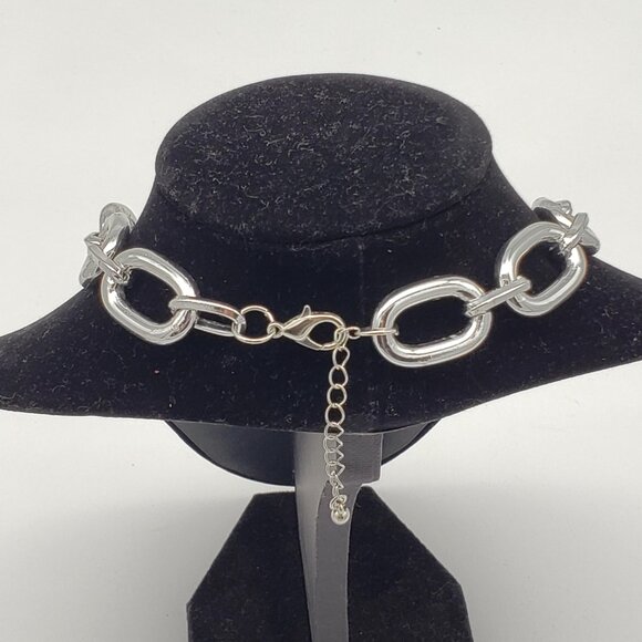 Authentic Louis Vuitton Lock & Key with Unbranded Silver Plated Chain Necklace - Picture 3 of 6